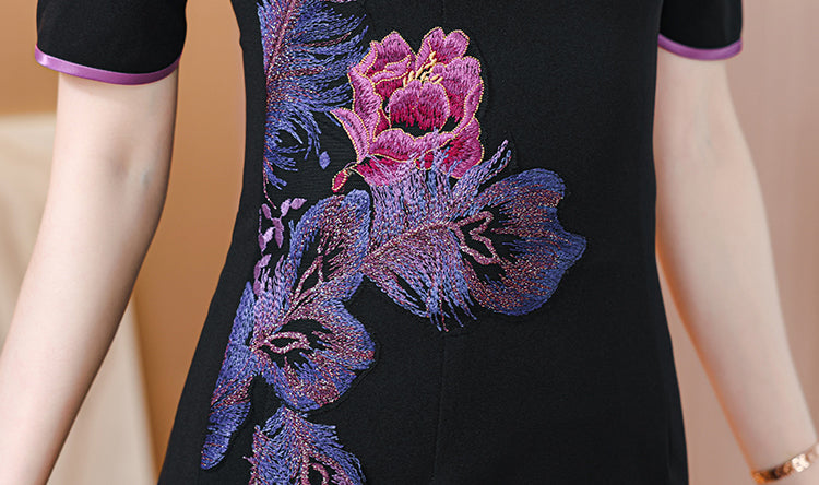 Black Embroidered Flower Slit Cheongsam Dress