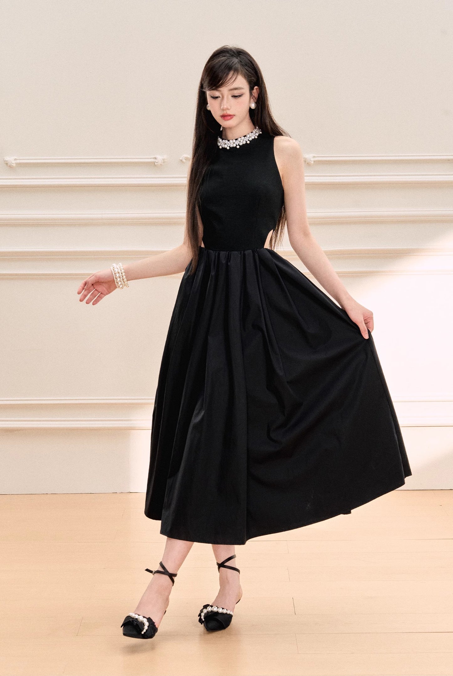 Black Waist Exposed Elegant Dress