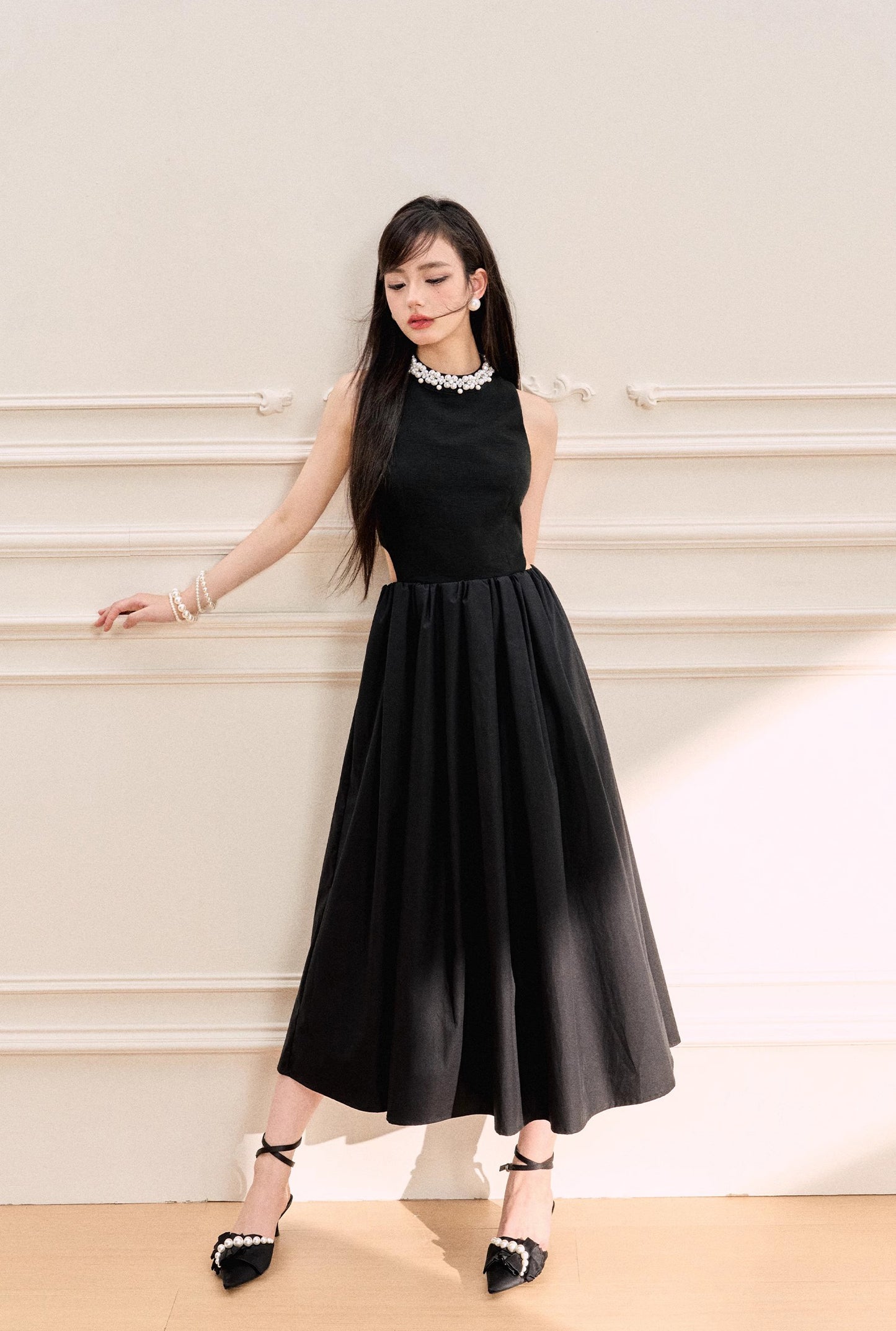 Black Waist Exposed Elegant Dress