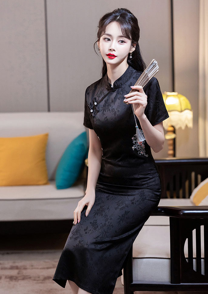 Black Embroidery Elegant Jacquard Cheongsam