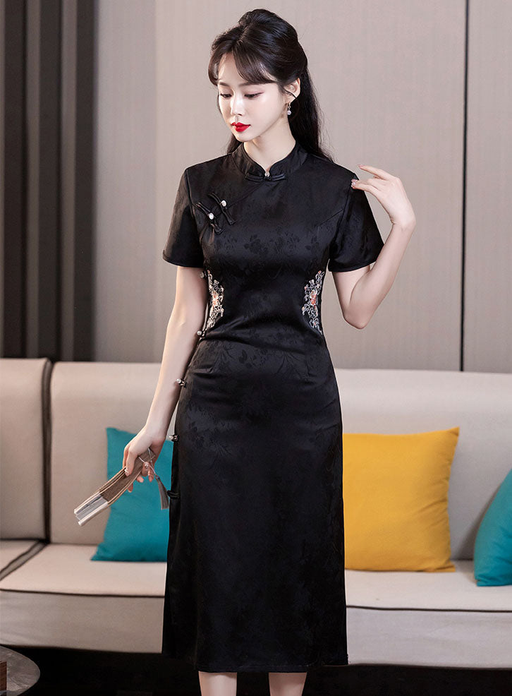 Black Embroidery Elegant Jacquard Cheongsam