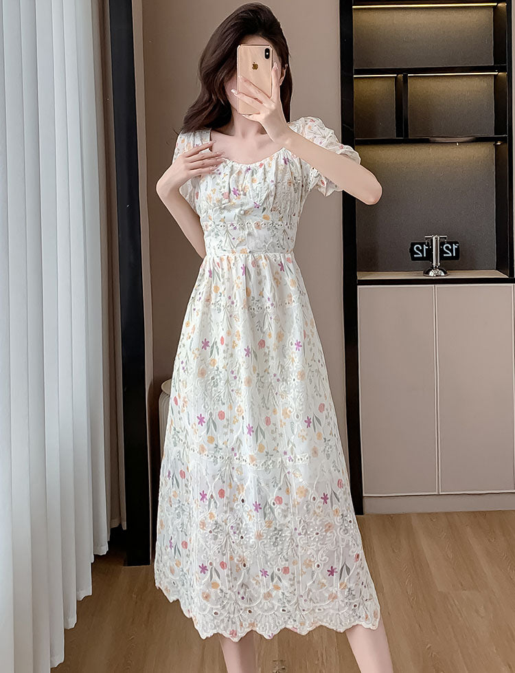 Pastoral Puff Sleeve Floral Mid-length Dress