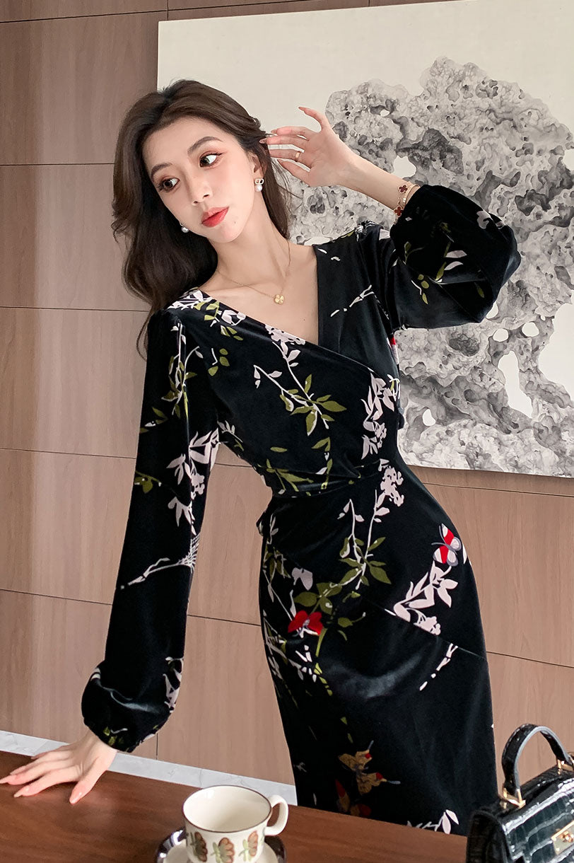 Black Floral V-neck Embossed Velvet Dress