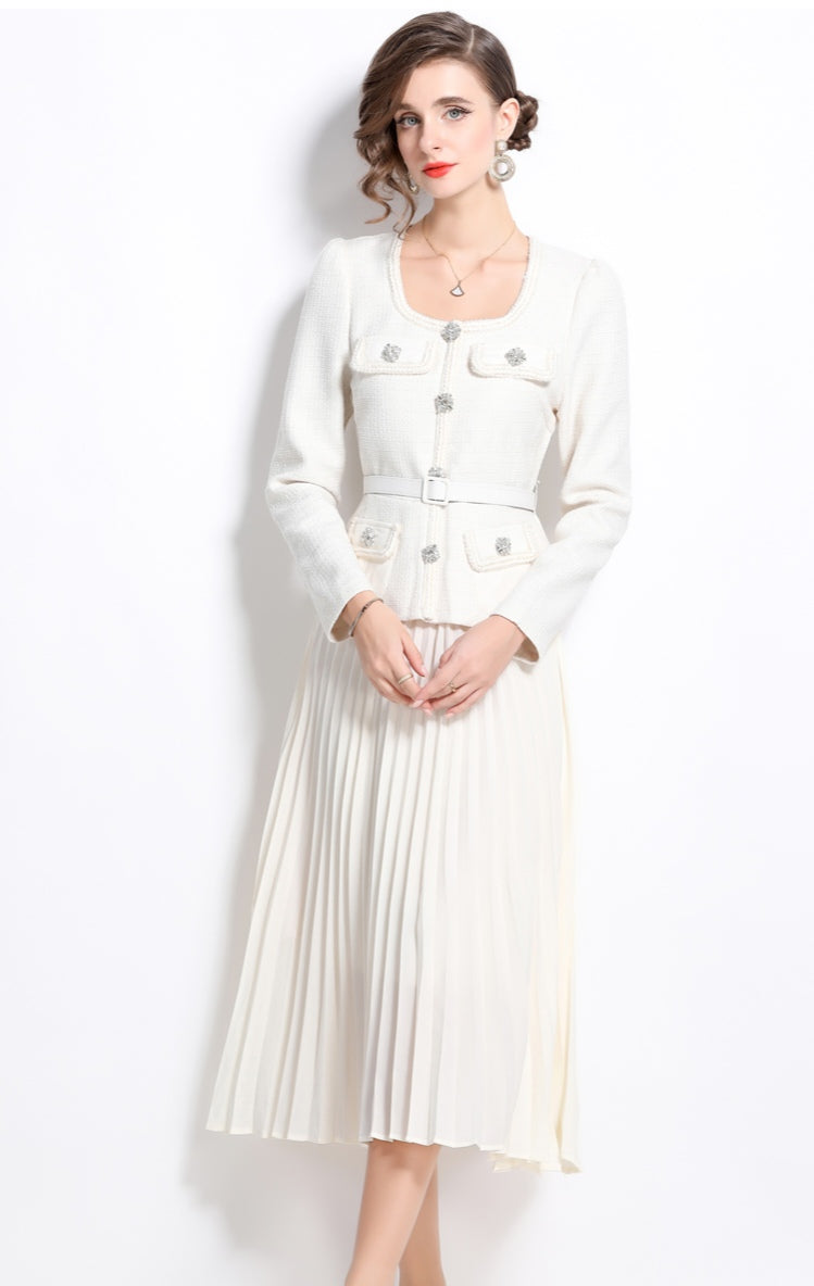 Off White Long-sleeve Square Neck Stitching Pleated Large Swing Dress