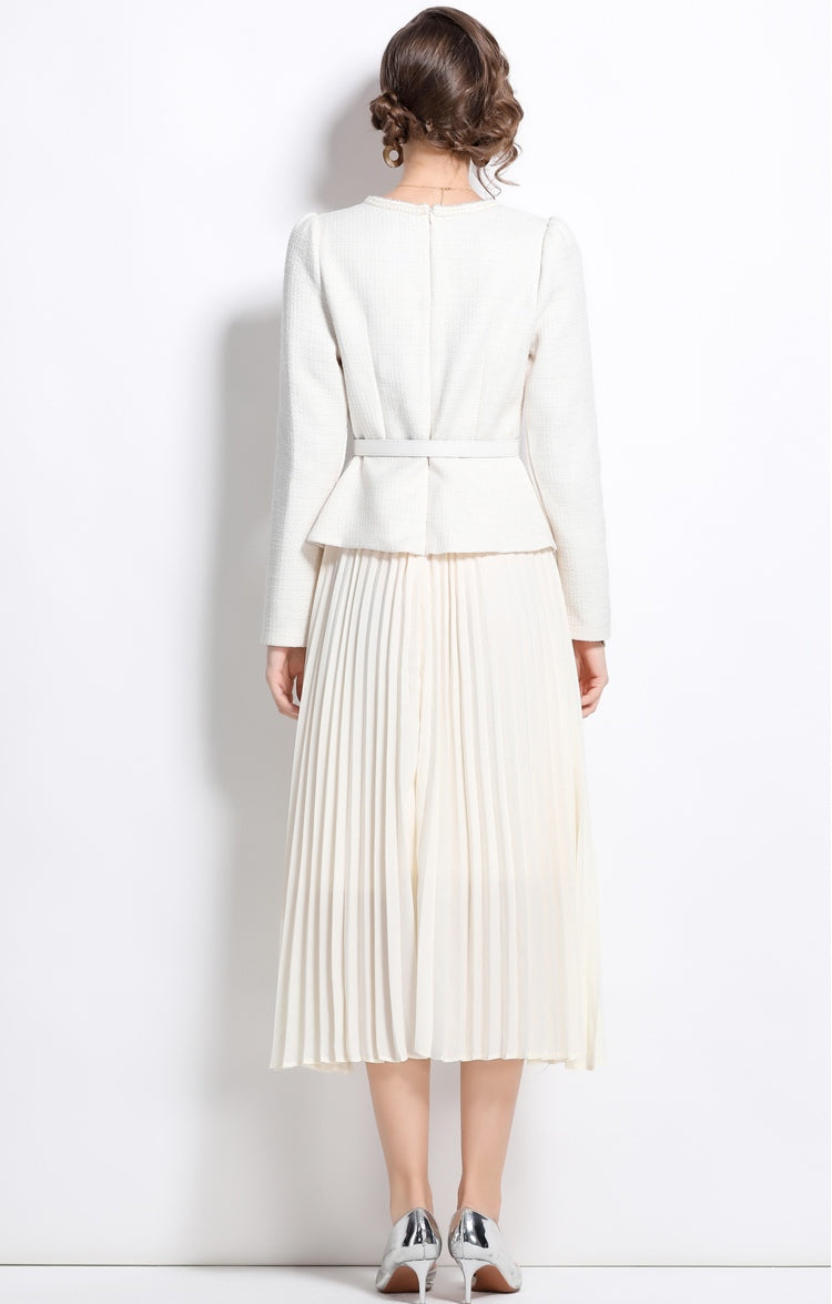 Off White Long-sleeve Square Neck Stitching Pleated Large Swing Dress