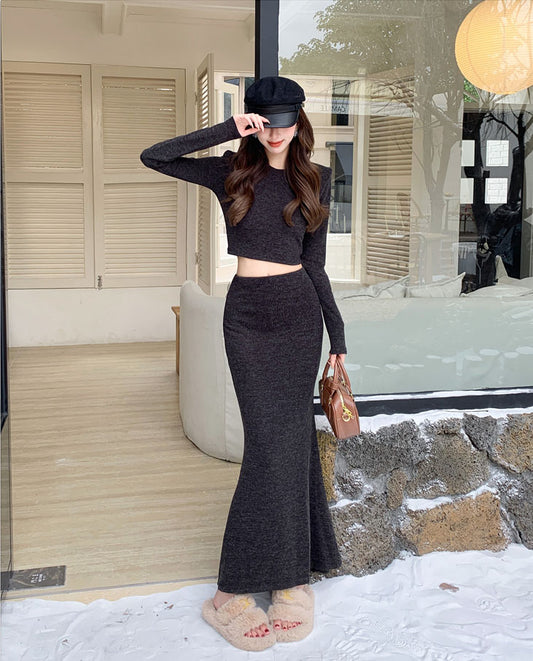 Black Sweet And Spicy Slim Round Neck Short T-shirt + High Waist Fishtail Skirt Two Pieces Set