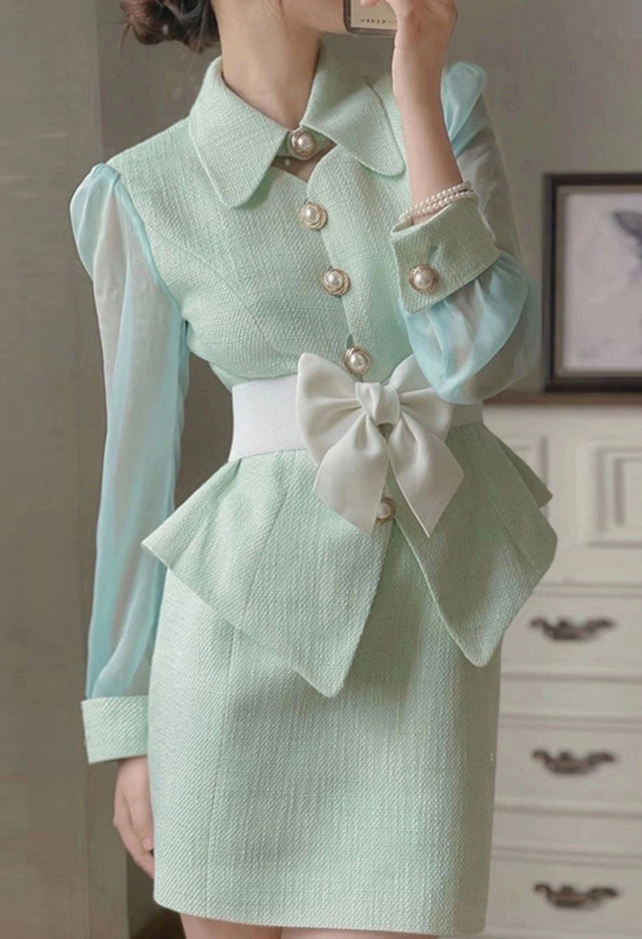 Green Long-sleeve Top + Mini Skirt Two Pieces Set